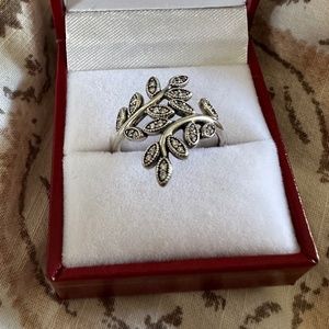 Sparkling leaves CZ Ring size 60